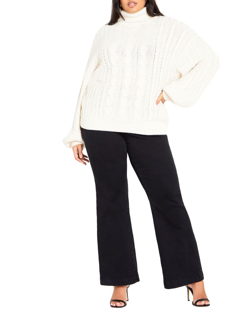 Front of a model wearing a size XL JUMPER AVAH in Creme by City Chic. | dia_product_style_image_id:320232